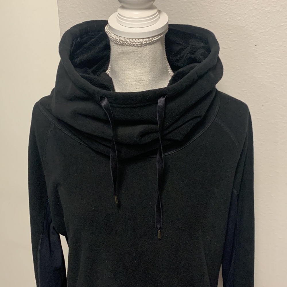 Lululemon jacket - Picture 2 of 9